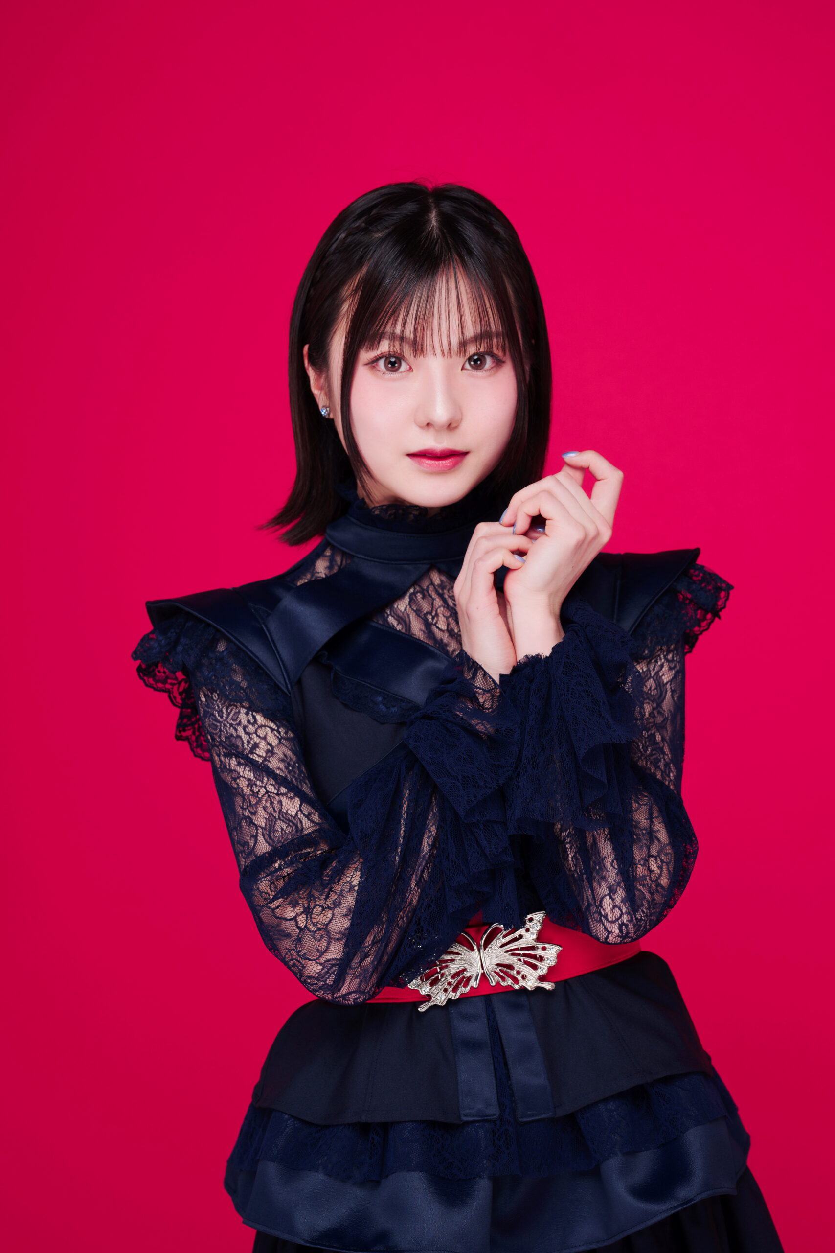 篠田百音